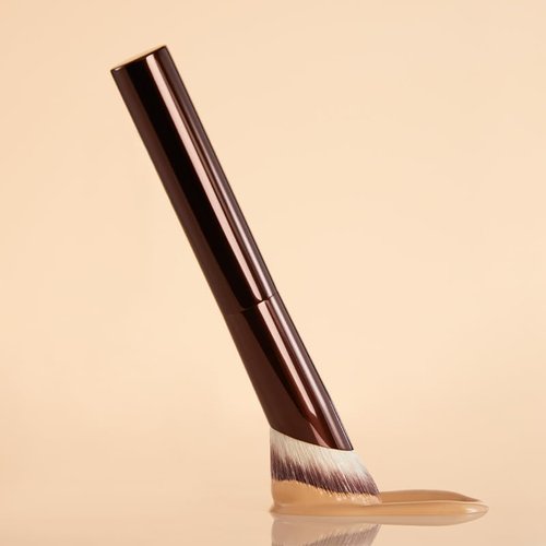 Hourglass Ambient Soft Glow Foundation Brush - Flawless Application Tool for Radiant Skin