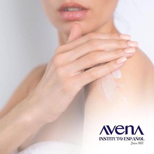 Avena Instituto Espanol Body Lotion - Intense Repair for Sensitive Skin | 17 Fl Oz, 2-Pack Bottles