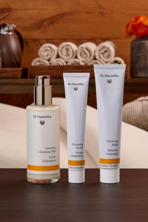 Dr. Hauschka Soothing Cleansing Milk - pH Balanced Facial Cleanser & Makeup Remover for Sensitive Skin | 4.9 Fl Oz