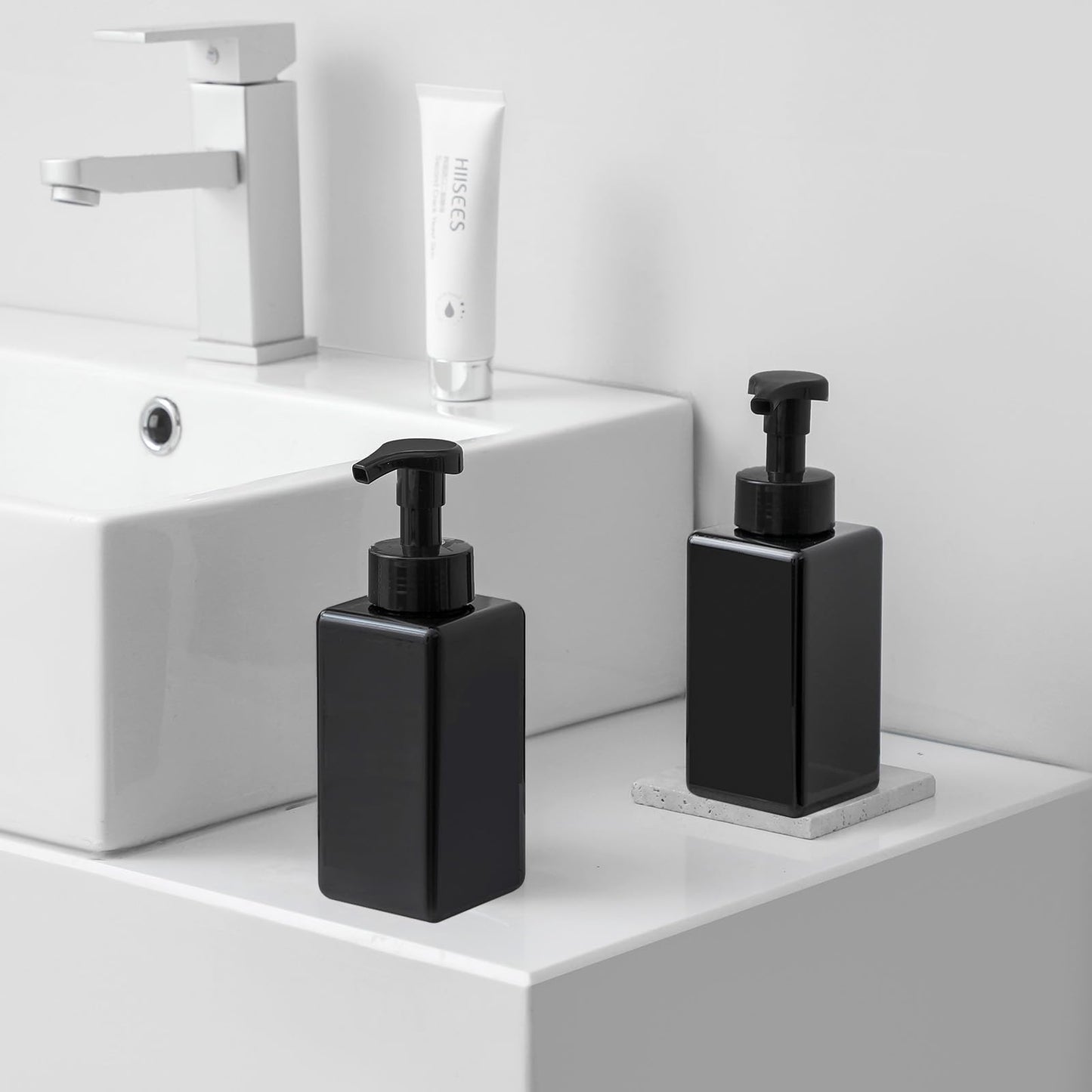 Foaming Soap Dispenser, 22 oz Refillable Pump Bottle Plastic for Liquid Soap, Shampoo, Body Wash, 2 Pcs, Black