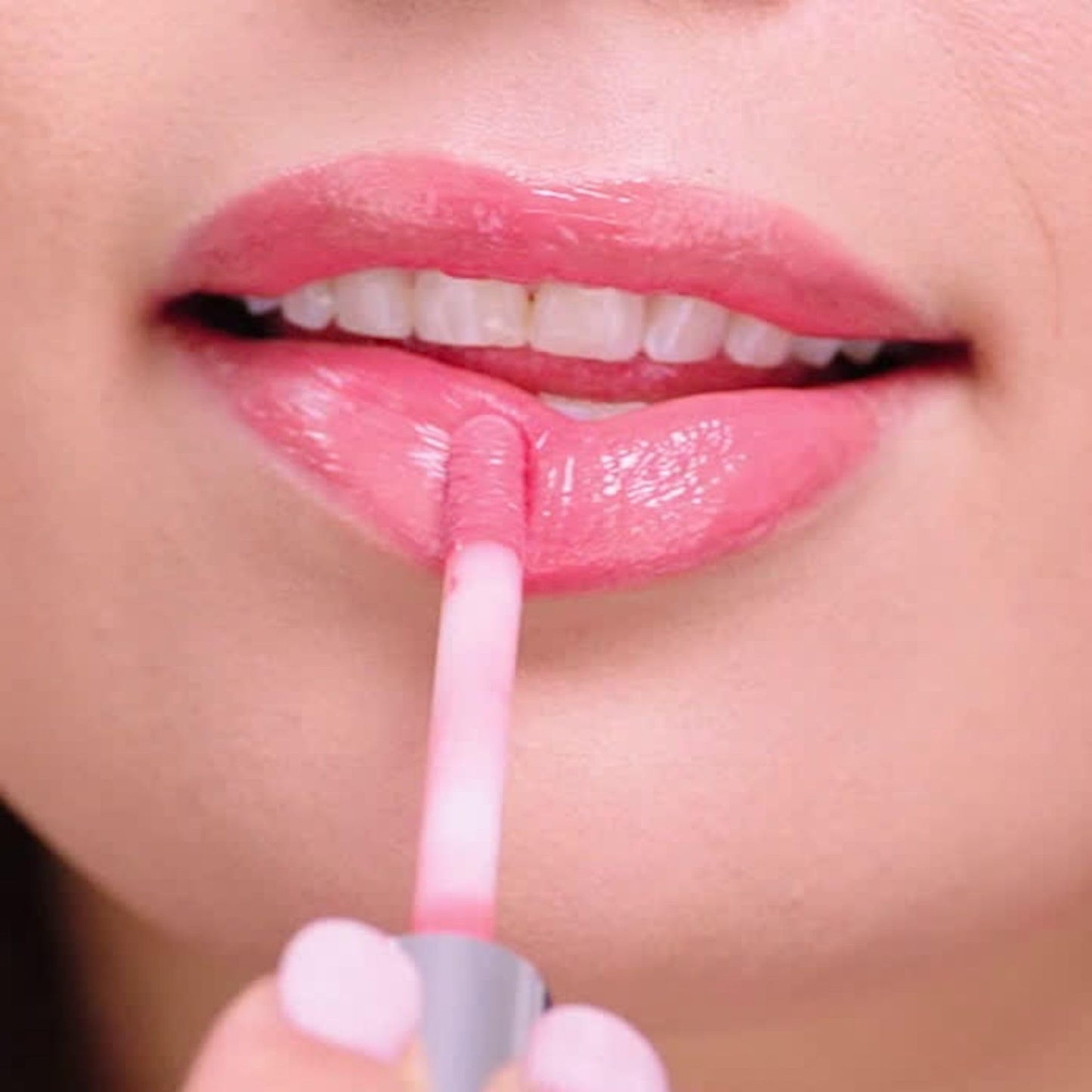 Woosh Beauty, Spin-On Lip Gloss, Hydrating Hyaluronic Acid & Shea Butter, No Fine Lines, Shine Finish, Vegan & Cruelty-Free - Veil