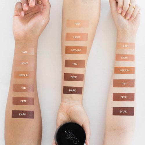 Saie Sun Melt Cream Bronzer - Buildable Balm for Effortless Sculpting - Enriched with Vitamin C - Light Bronze (1 oz)