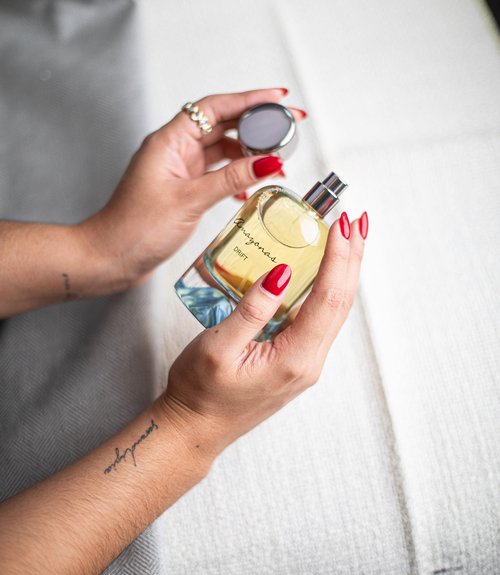 Atralia Amazonas Drift Arabian Perfume For Men- Arabic designer long lasting men perfume, travel size arab oud cologne 2024, fruity & original perfumes, middle eastern Dubai floral scents fragrances