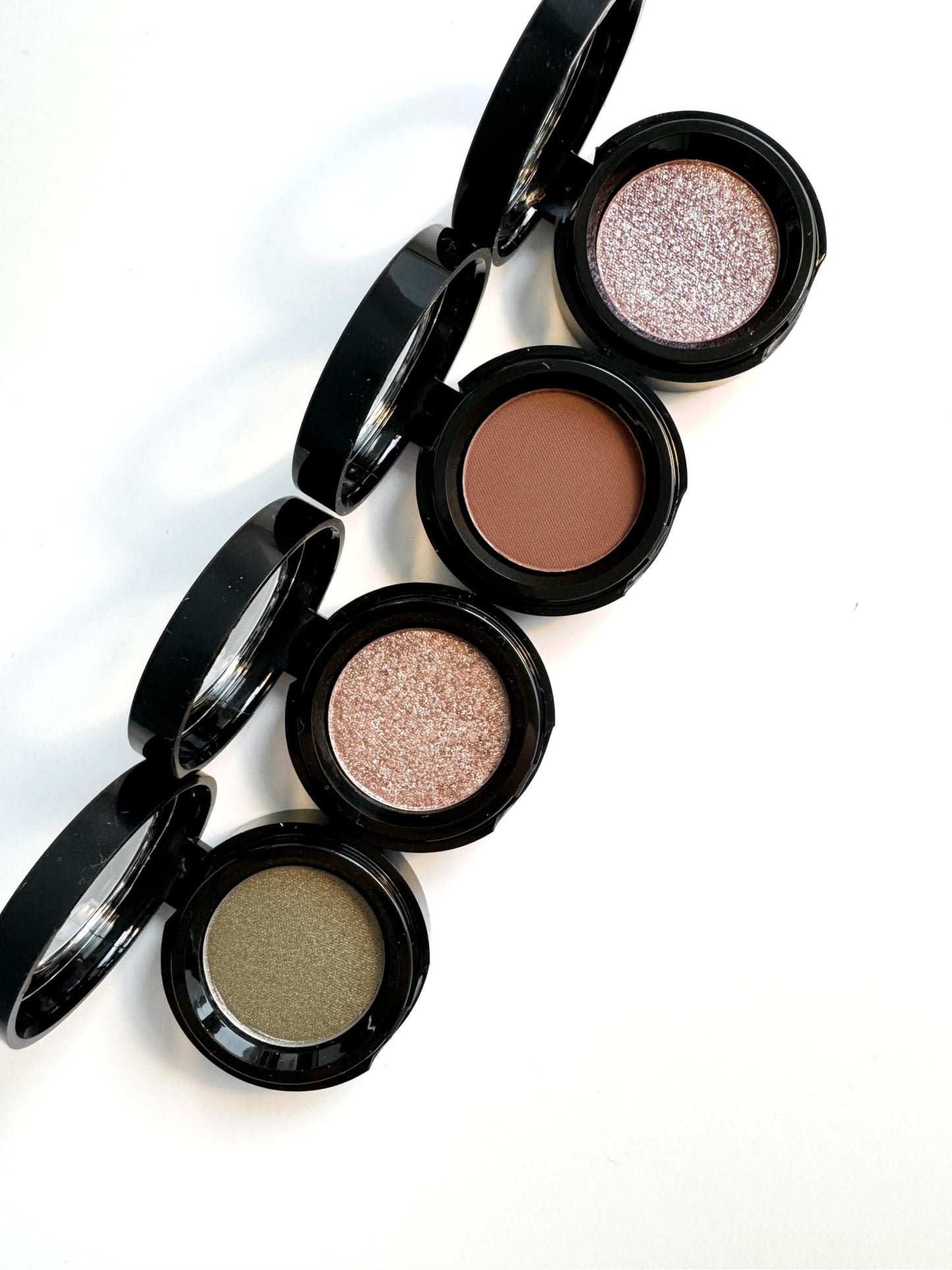 Sandstone Scandinavia Eyeshadow for Sensitive Eyes, Eyeshadow with Long Durability, Allergy Certified, Fragrance-Free and Vegan Eye Make-Up, Hypoallergenic Make-Up (432 Olive)
