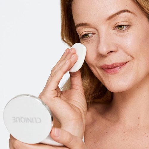 Clinique Beyond Perfecting Powder Foundation - Lightweight Full Coverage Concealer for All Skin Types