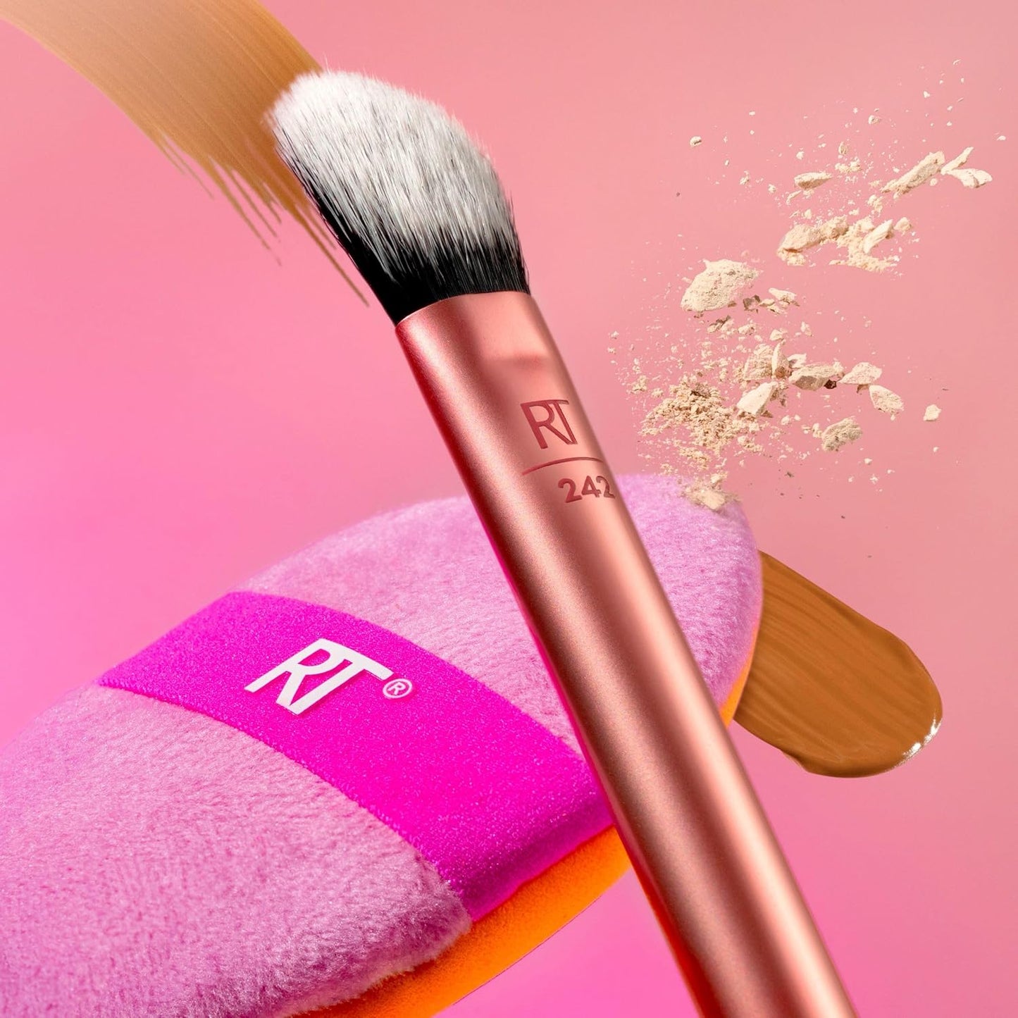 Real Techniques Expert Concealer Brush, Conceal Under Eyes & Cover Blemishes, Makeup Brush For Blending Liquid & Cream Concealer, Brighten Dark Circles, Cruelty-Free, Soft Bristles, 1 Count