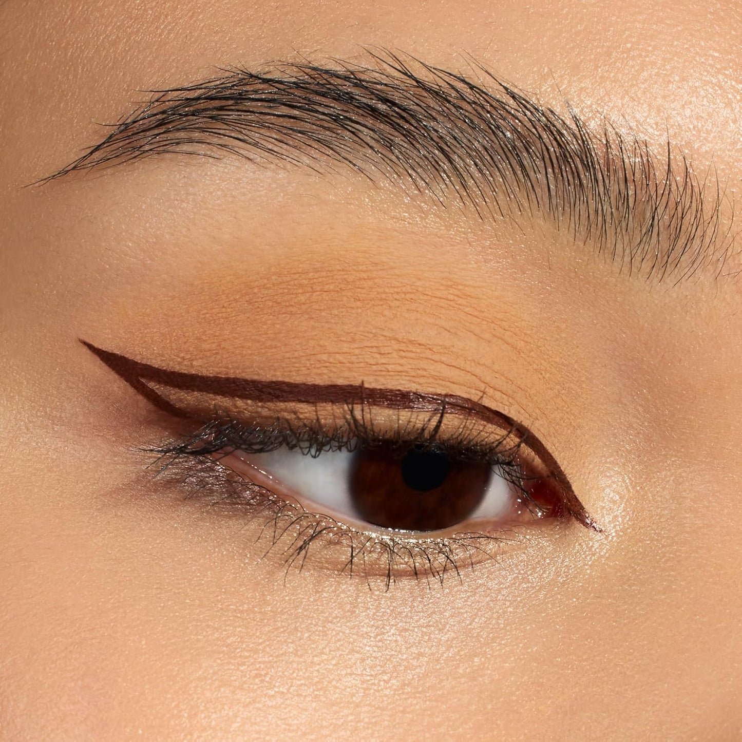 essence | Lash Princess Liner Brown | Smudge Proof, Matte Eyeliner with Ultra-Fine Brush Tip | Vegan & Cruelty Free