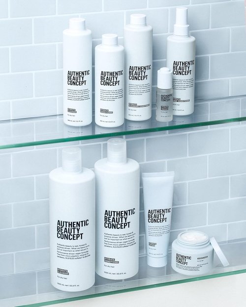 Authentic Beauty Concept Hydrate Spray Conditioner - Lightweight Leave-In Moisturizer for Normal to Dry Hair | Vegan & Cruelty-Free | 8.4 fl. oz.