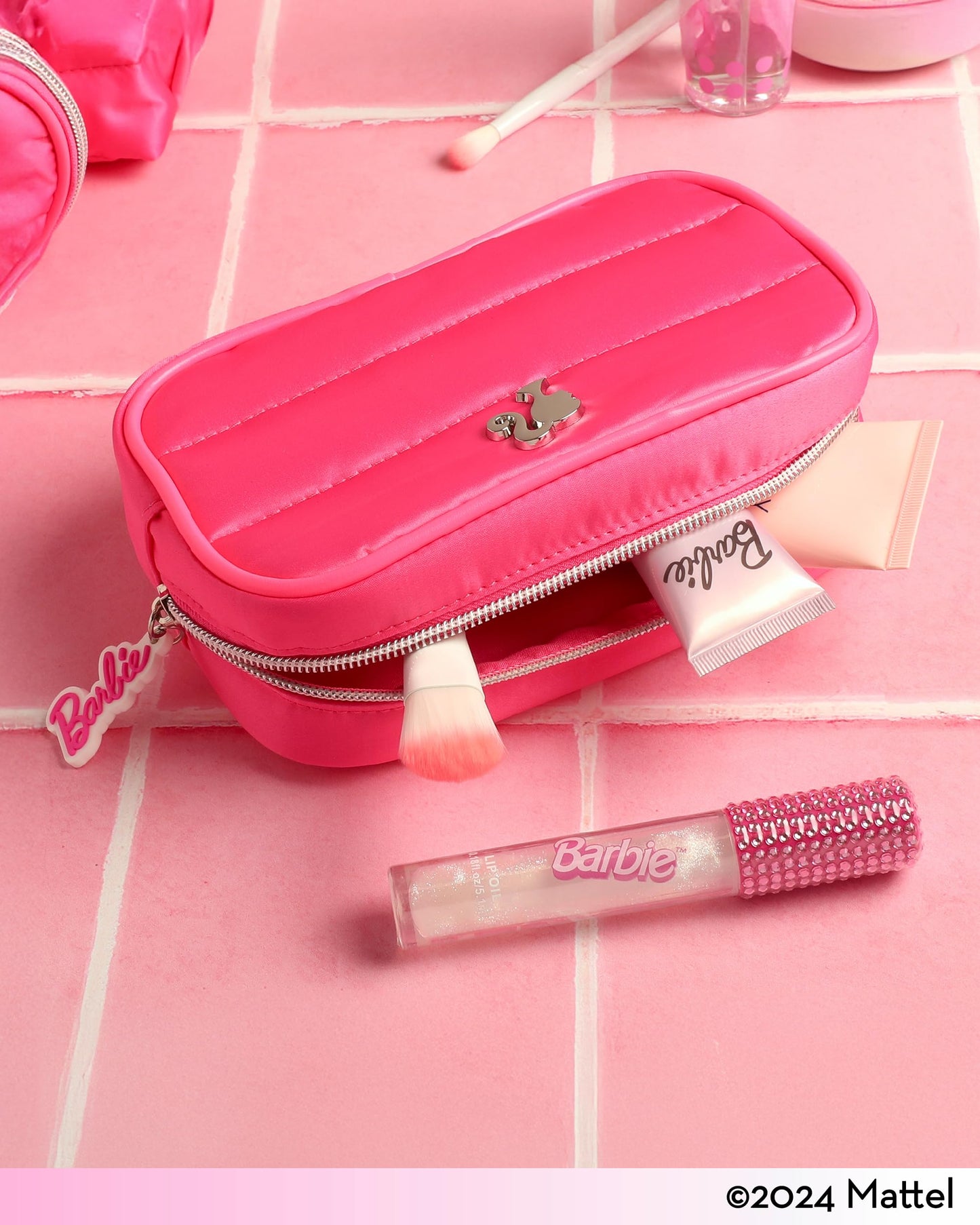 SALLY ROSE Barbie Pink Makeup Bag Official License, Quilted Camera Bag-Shape Pink Cosmetic Bag for Travel and Home, Cute Makeup Bags