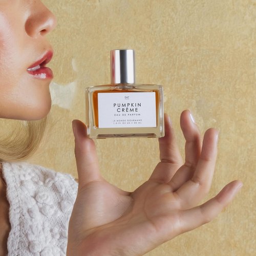 Le Monde Gourmand Pumpkin Crème Eau de Parfum Spray Perfume for Women, Pumpkin Spice, Nutmeg, Frothed Milk, Musk & Sandalwood Scent, Vegan & Cruelty Free, 1 fl oz (30 ml)