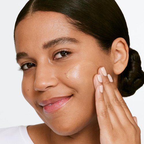 Clinique Moisture Surge Sheertint Hydrator - Hydrating Tinted Moisturizer SPF 25 with Hyaluronic Acid | Sheer Coverage, Natural Finish
