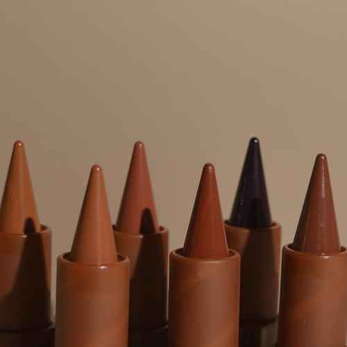 2-in-1 Gradient Lip Liner and Lipstick Lip Combo Set - Achieve Flawless Contour and Gradual Ombre Effect with Easy-to-Use Crayon Form and Cone Tip (06# Coffee Bean, 1 Count (Pack of 1))