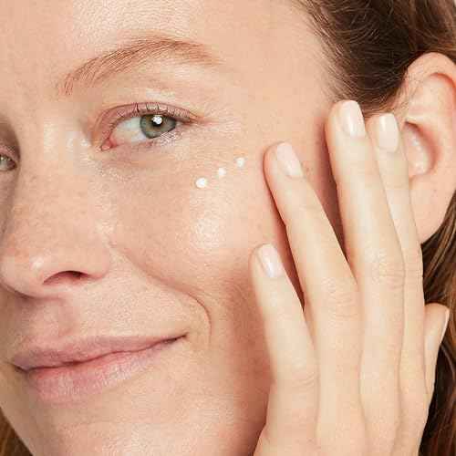 No7 Restore & Renew Multi Action Eye Cream - Skin Renewing Under Eye Cream for Puffiness & Dark Circles - Moisturizing Formula for Wrinkles (15ml)