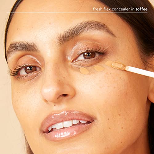 Honest Beauty Fresh Flex Concealer with Niacinamide + Vitamin E + Hyaluronic Acid | Vegan + Cruelty free | Toffee, 0.17 fl oz