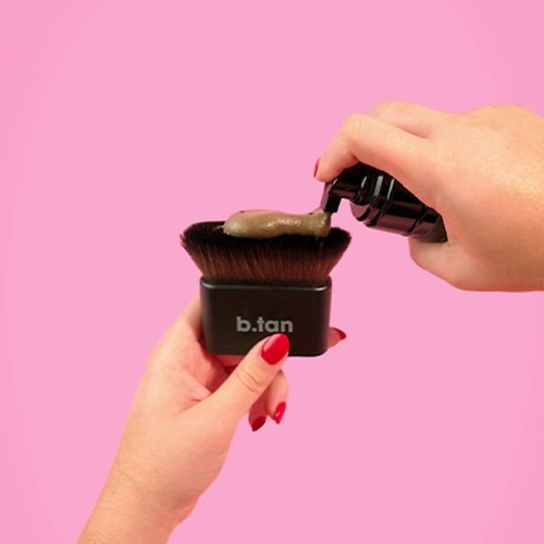 b.tan Self Tanning Kabuki Applicator Brush - Flawless Air Brush'd Blend for Makeup & Creams
