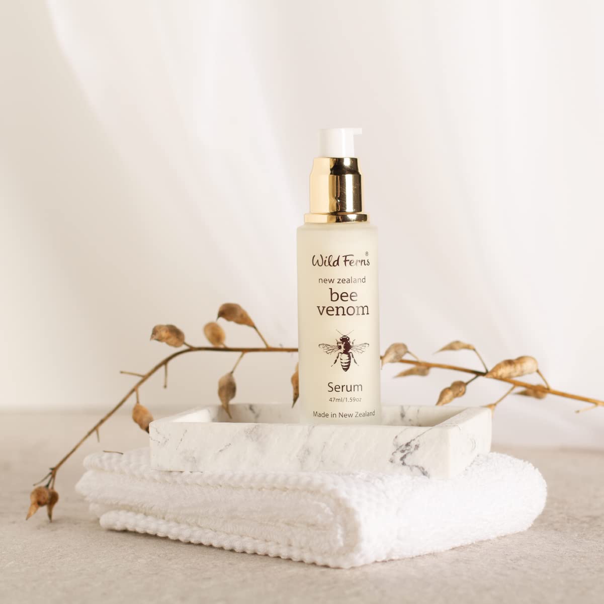 Wild Ferns Bee Venom Serum - Nourishing Manuka Honey Infused Skincare Treatment