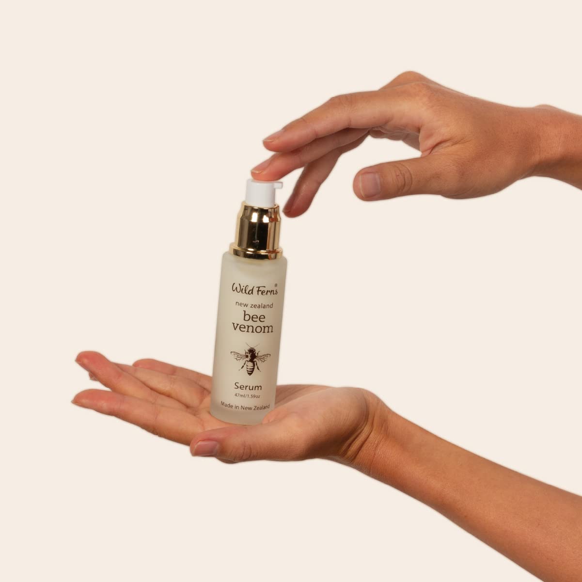 Wild Ferns Bee Venom Serum - Nourishing Manuka Honey Infused Skincare Treatment