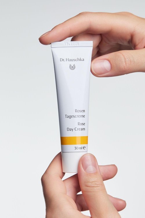 Dr. Hauschka Rose Day Cream - Daily Moisturizer for Dry, Sensitive Skin | 1.0 Fl Oz with Shea Butter & Avocado Oil