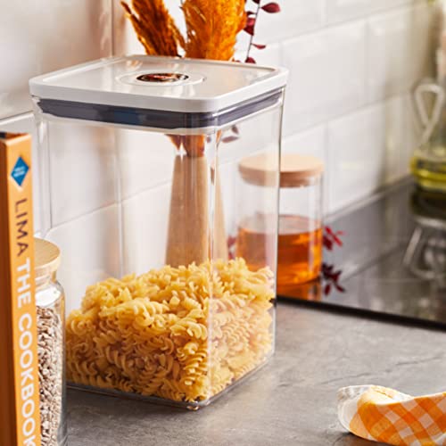 OXO Good Grips POP Container - Airtight Food Storage - Small Square Tall 2.3 Qt Ideal for spaghetti, linguini and lasagna