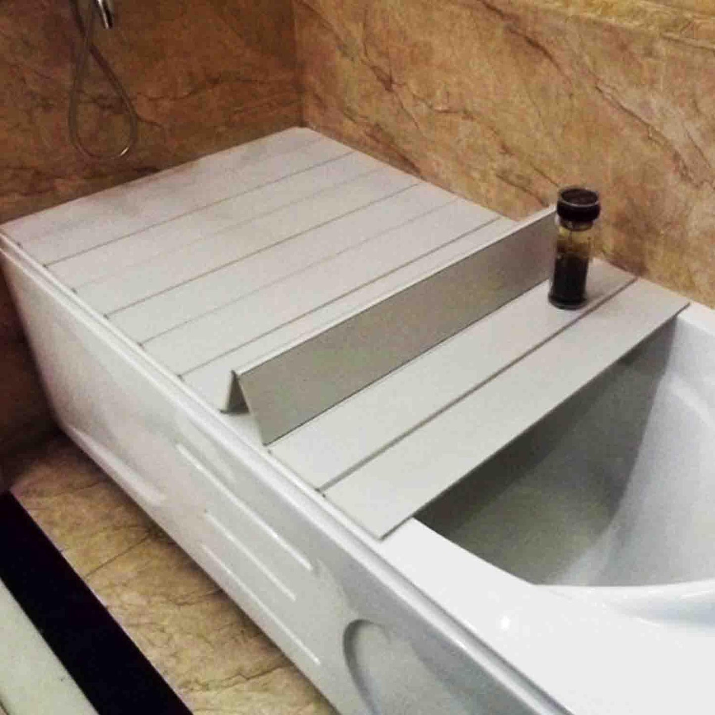 HJJKKH Shutter Bathtub Lid, Foldable Waterproof Bathtub Cover with 0.65cm thickness, PVC Bathtub Tray, Anti-dust Bathtub Cover Bath Insulation Cover, Store Wine Glass,Books,Tablets,Cellphones