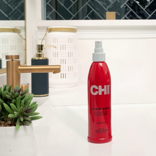 CHI 44 Iron Guard Thermal Protection Spray - Lightweight Heat Damage Shield & Frizz Control, 2 Fl Oz