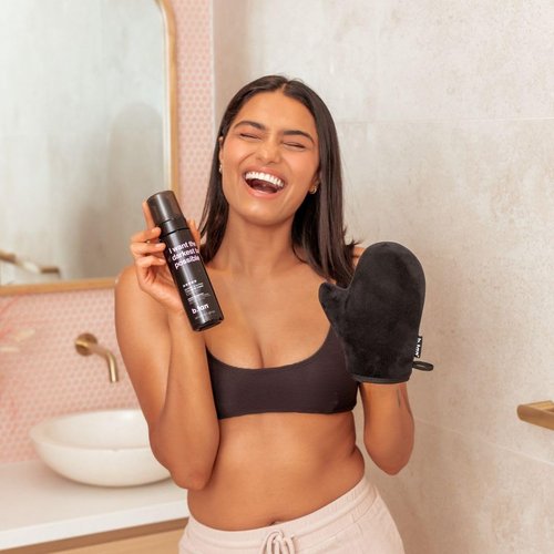 b.tan Ultra Dark Self Tanner Kit | Get The Darkest Tan Possible Bundle - Best Tanning Mousse with Mitt Applicator, 1 Hour Express Sunless Foam, Fast Bronzing Glow, No Fake Tan Smell, Vegan, 6.7 Fl Oz