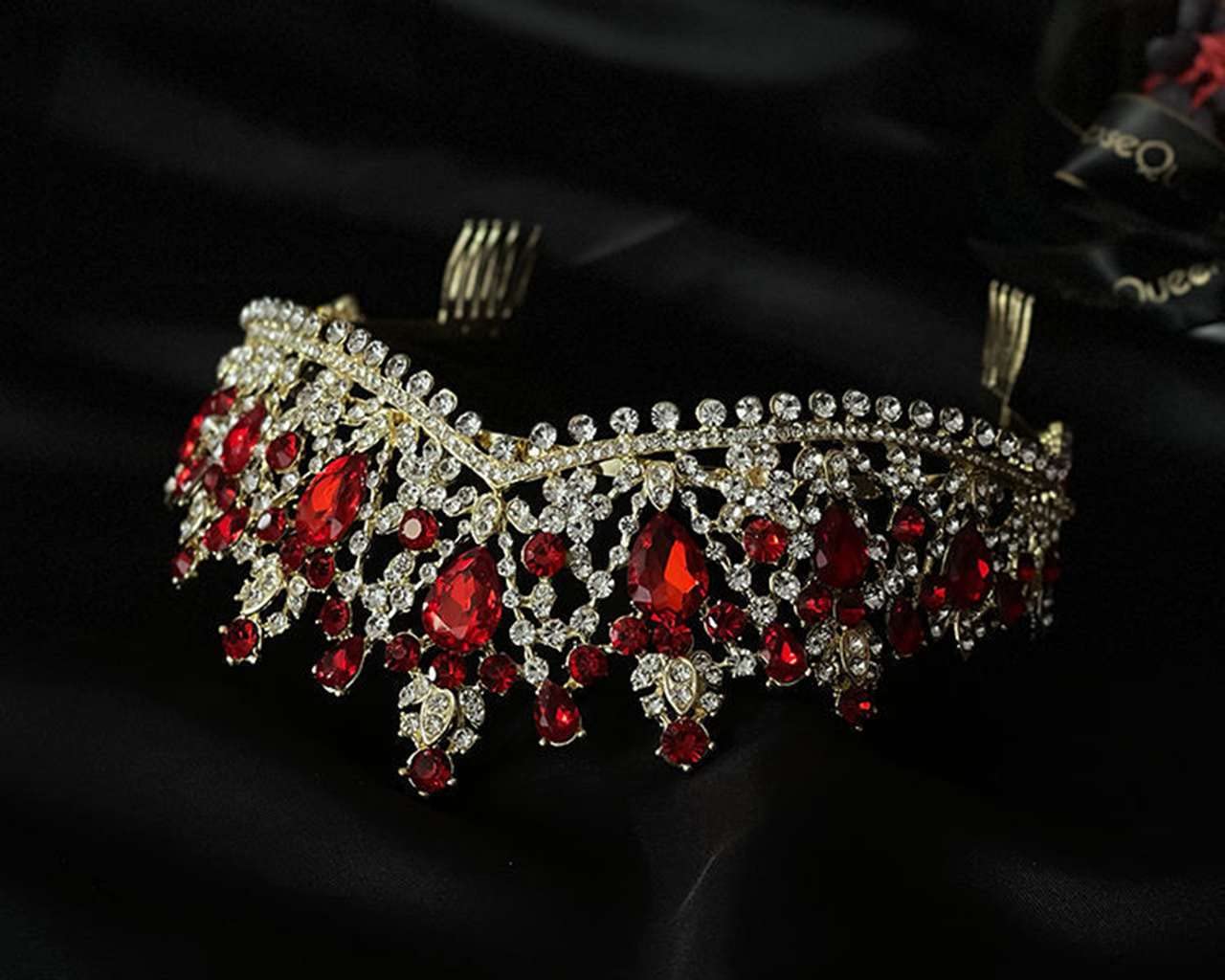 Yunyuebridal Elegant Queen Crown for Women Jeweled Rhinestones Formal Evening Prom Party Headpieces,Red