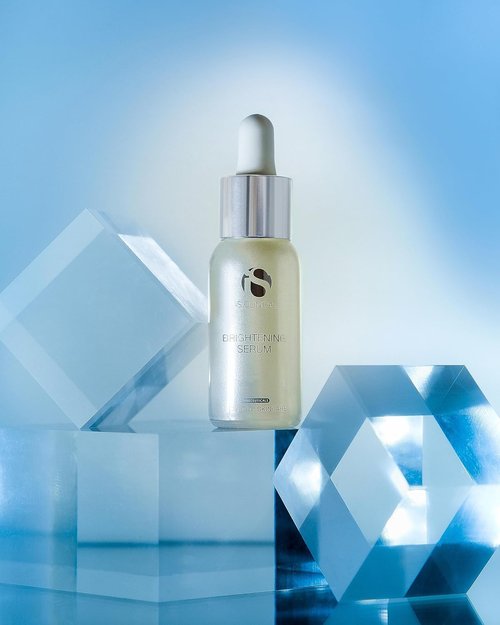iS Clinical Brightening Serum - Advanced Skin Radiance Formula for Even Tone & Glow