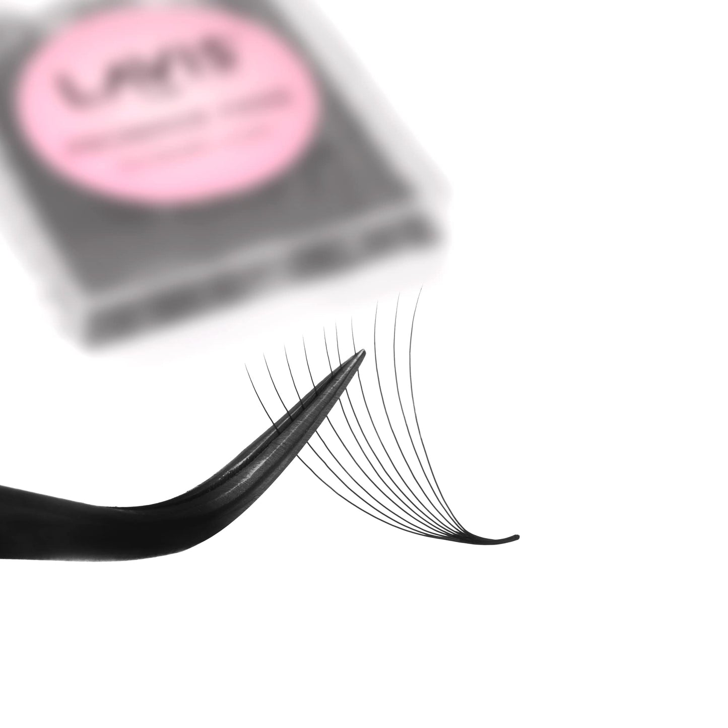 LAVISLASH 500 Promade Fans Eyelash Extension | Handmade Loose Volume Lash | Mutiple Options 3D-8D/10D/12D/14D/16D Fans | 0.03/0.05/0.07mm Thickness | C/CC/D Curl | 8-16mm Length(10D-0.03-D-9mm)