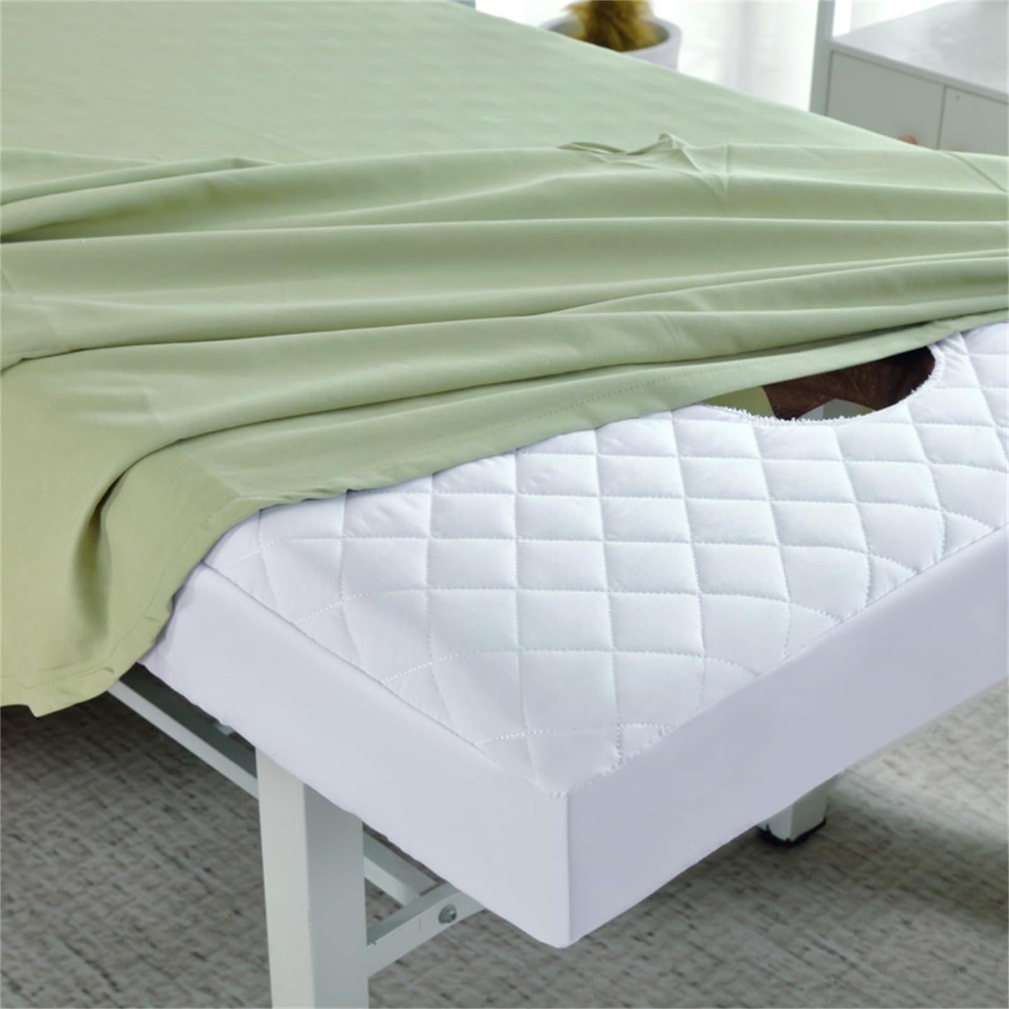 MWNAGO Massage Table Fitted Sheet with Face Hole,Massage Fitted Sheet, Massage Face Rest Cover with Hole,Spa Bed Cover Lash Bed Cover Sheets Sutiable for Beauty,Spa 31.5 * 75 in (Fitted Sheets)
