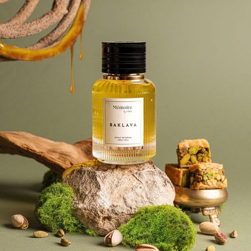 Azha Memoire Collection Baklava Extrait de Parfum Spray 100ml (3.3 oz)
