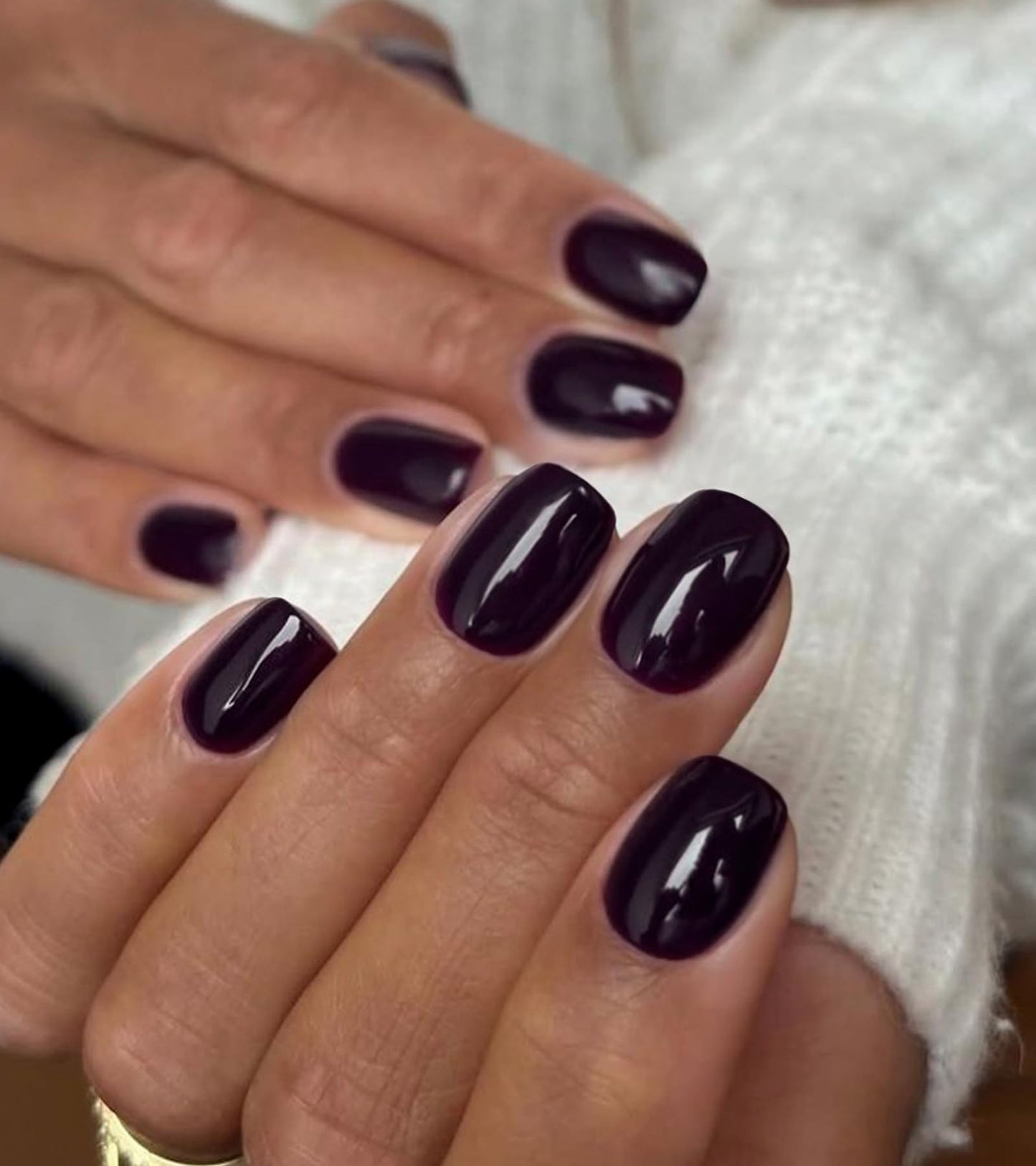 Artquee Press on Nails Short Soft Nude Square False Tips Glossy Reusable Fake Stick on Nails Kit for Women - 30 PCS 15 Sizes