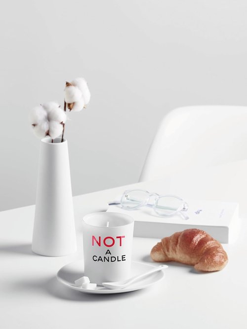 Juliette Has A Gun Not A Candle - Luxurious 180g Scented Candle for Home Ambiance