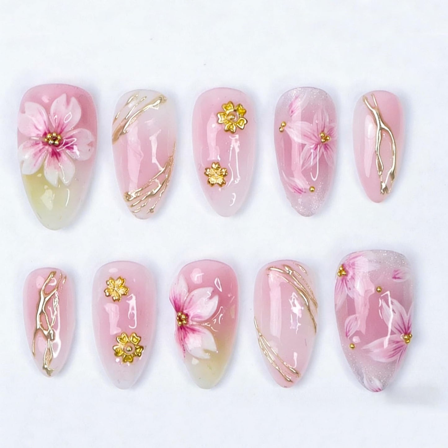 24Pcs St Patrick's Day Press on Nails Short Square Gold French Tip Fake Nails with Gold Rhinestones Horseshoe Rainbow Shamrocks False Nails St Patricks Day Acrylic Nails Irish Stick on Nails for Women