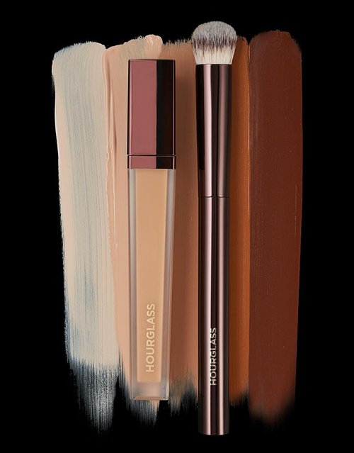 Hourglass Vanish Concealer Brush - Seamless Finish for Flawless Application