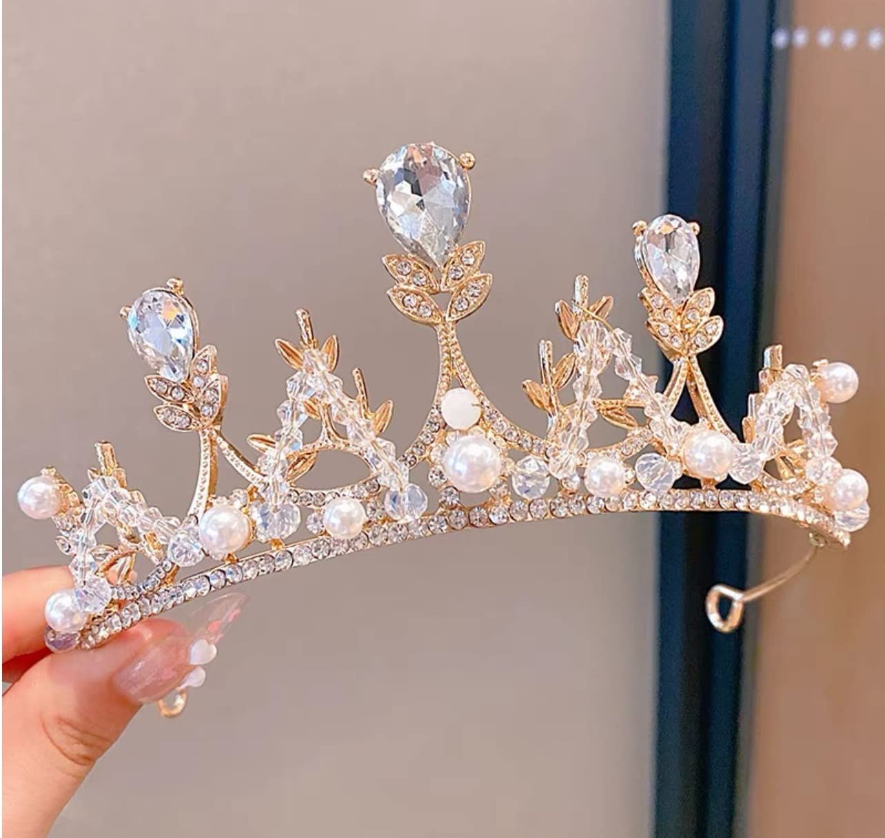 YOVECATHOU Girls Gold Tiara Princess Crown Headband Rhinestone Hairpiece for Halloween Costume Wedding Bridal Prom Birthday Party Cosplay Christmas Gifts