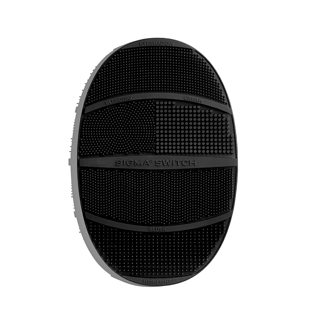 Sigma Beauty Silicone Makeup Brush Cleaner - Switch Shades Effortlessly | Full Size Cleaning Mat