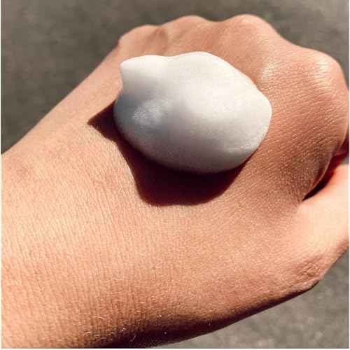 Bella Lash Detox is a foaming, lightweight, oil-free eyelash extension cleanser- 50 ml