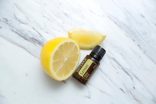 DoTerra - Lemon Essential Oil - Refreshing Citrus Aroma | 15 mL for Aromatherapy & Wellness