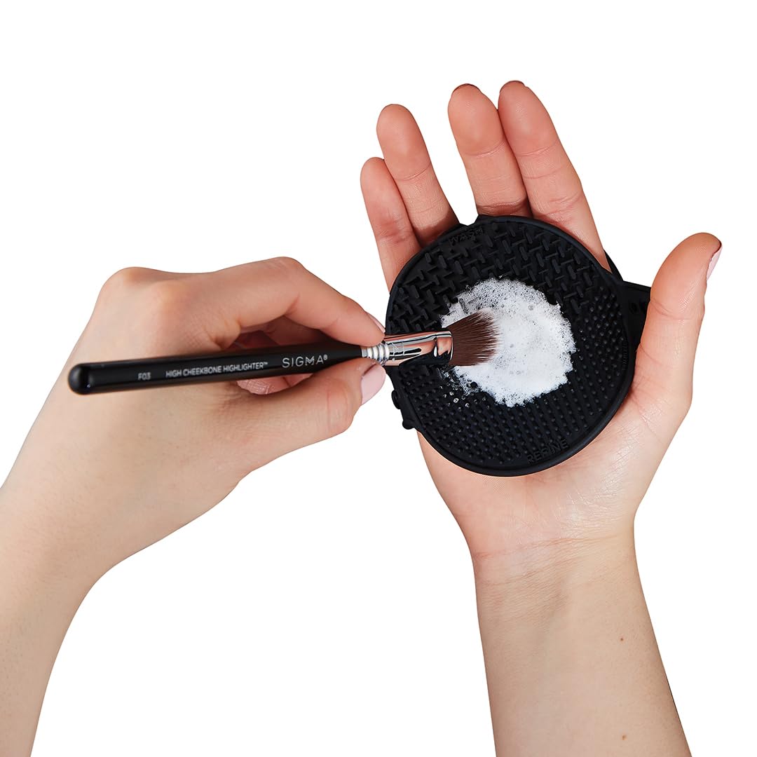 Sigma Beauty - Palmat® Makeup Brush Cleaner - Travel-Friendly & Palm-Sized - Black