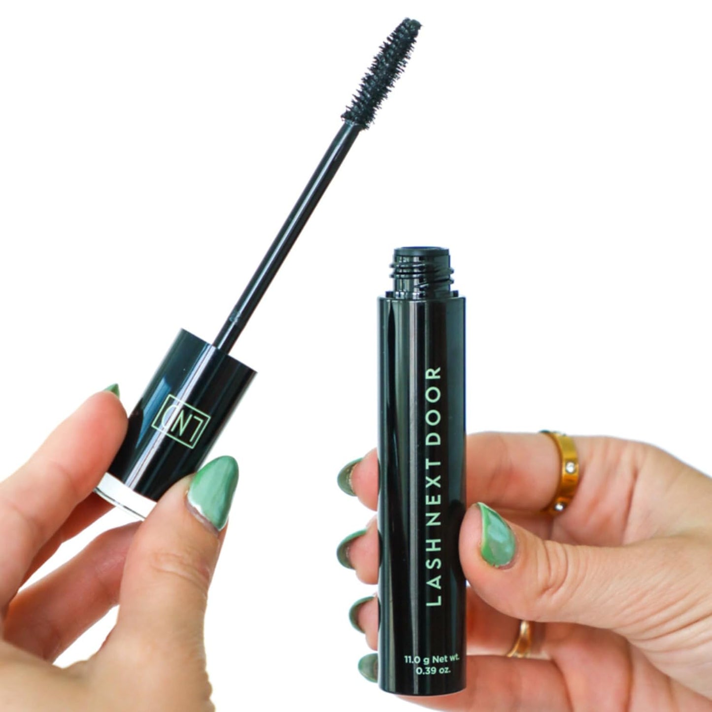 Brooklyn and Bailey Water Resistant Mascara - No Clump Volumizing for Thick, Long Lashes | Black (1 Pack)