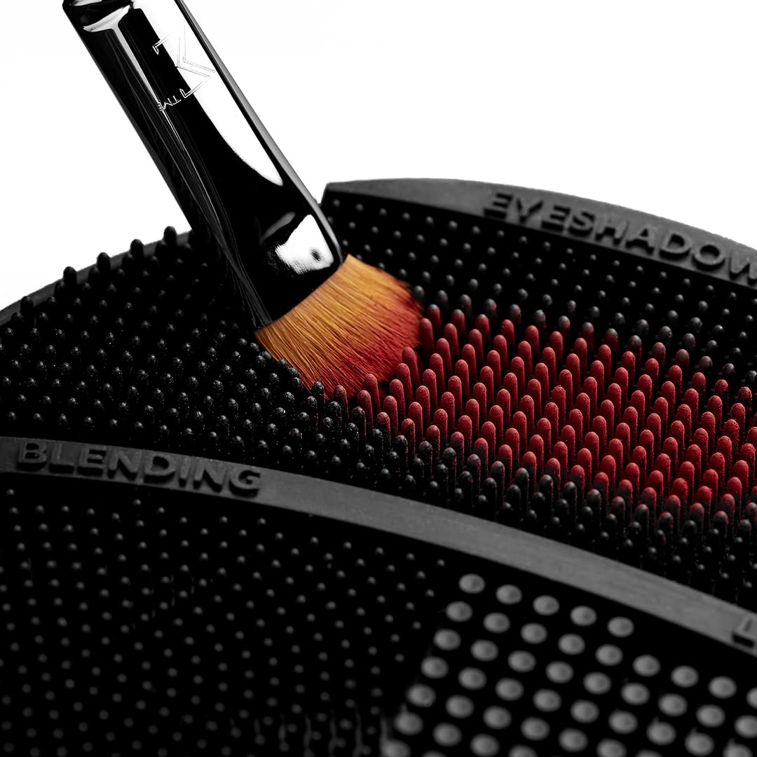 Sigma Beauty Silicone Makeup Brush Cleaner - Switch Shades Effortlessly | Full Size Cleaning Mat