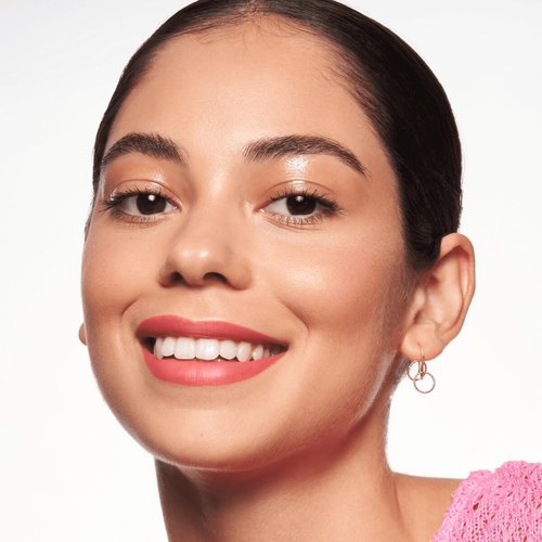 essence | Baby Got Glow Liquid Highlighter | Lightweight, Blendable & Buildable with Sponge Applicator for Radiant Glow | Vegan & Cruelty Free
