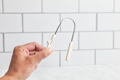Fygg Stainless Steel Tongue Scraper - Gentle Oral Care Tool with Cotton Storage Bag for All Ages