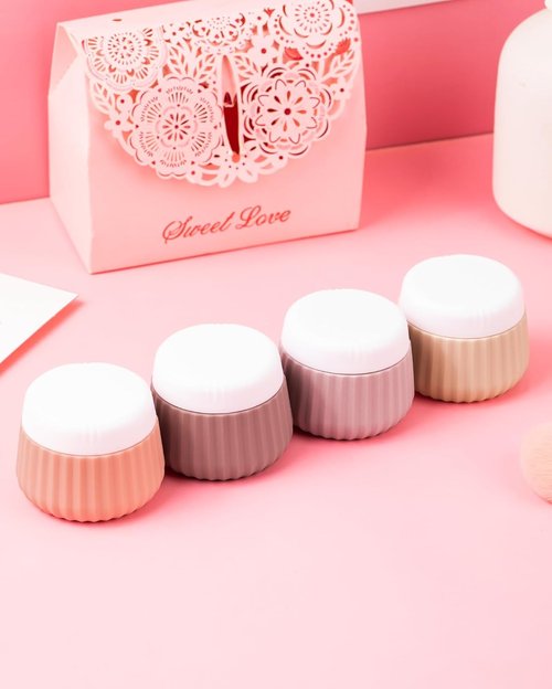 Mrsdry Travel Toiletry Containers - TSA Approved Leak-Proof Silicone Jars | 4-Pack Portable Size