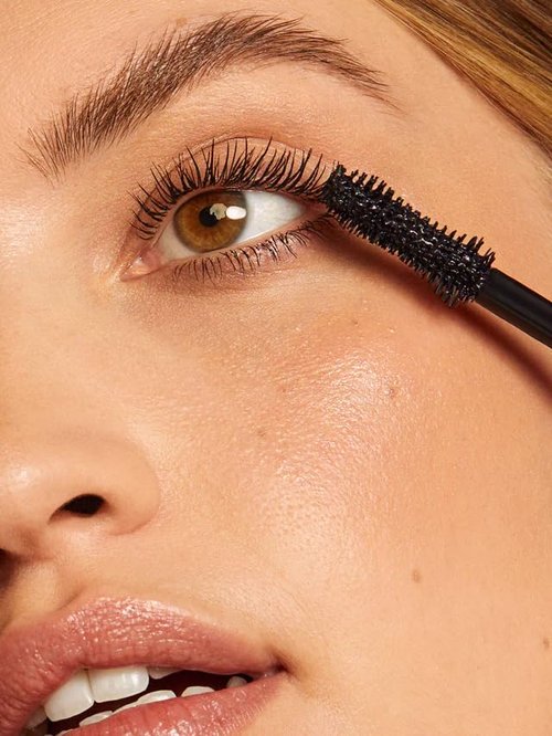 ILIA Fullest Volumizing Mascara - Weightless, Buildable Formula for Sensitive Eyes | Non-Toxic, Vegan, Cruelty-Free | 0.32 fl oz (Full Size)