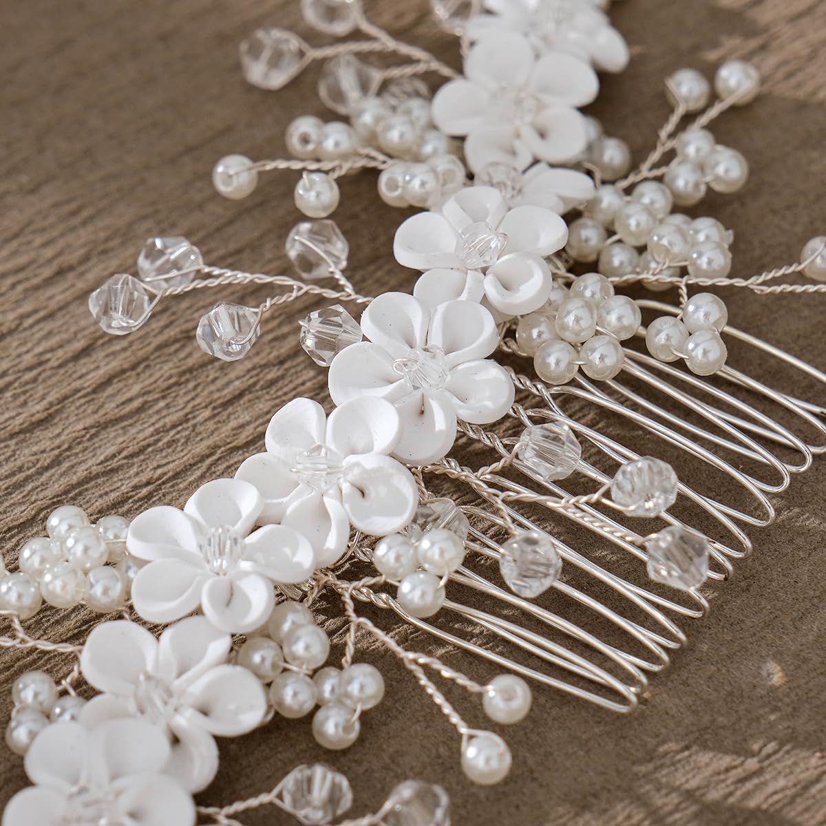 Handmade White Crystal Rhinestone Flower Hair Comb, Sparkly Clips, and Bridal Headpiece Accessories for Women and Girls