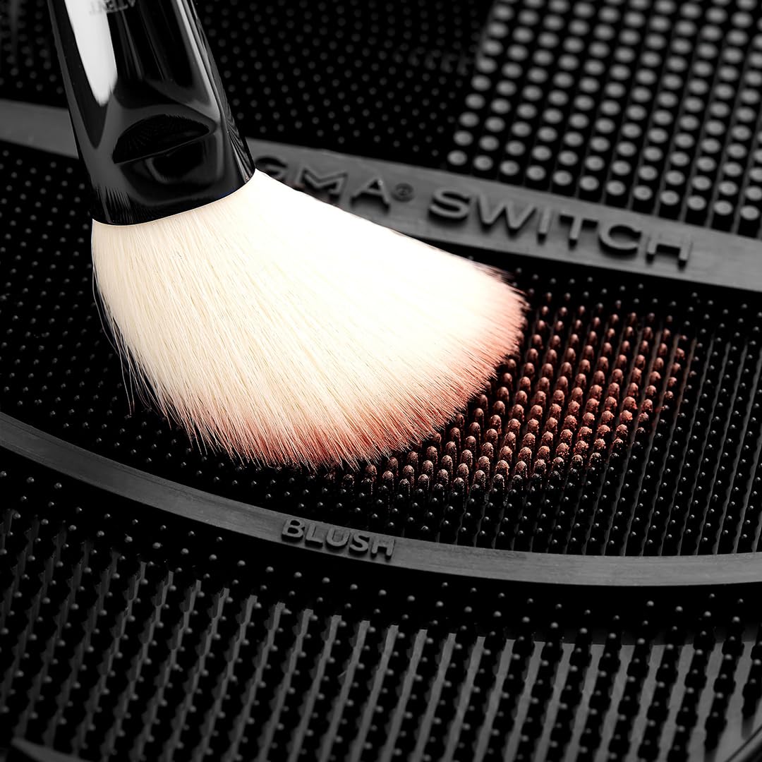 Sigma Beauty Silicone Makeup Brush Cleaner - Switch Shades Effortlessly | Full Size Cleaning Mat