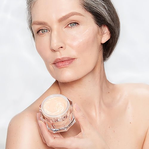 Charlotte Tilbury Magic Night Cream - Firming & Plumping Moisturizer - Time-Released Retinol for Youthful Skin