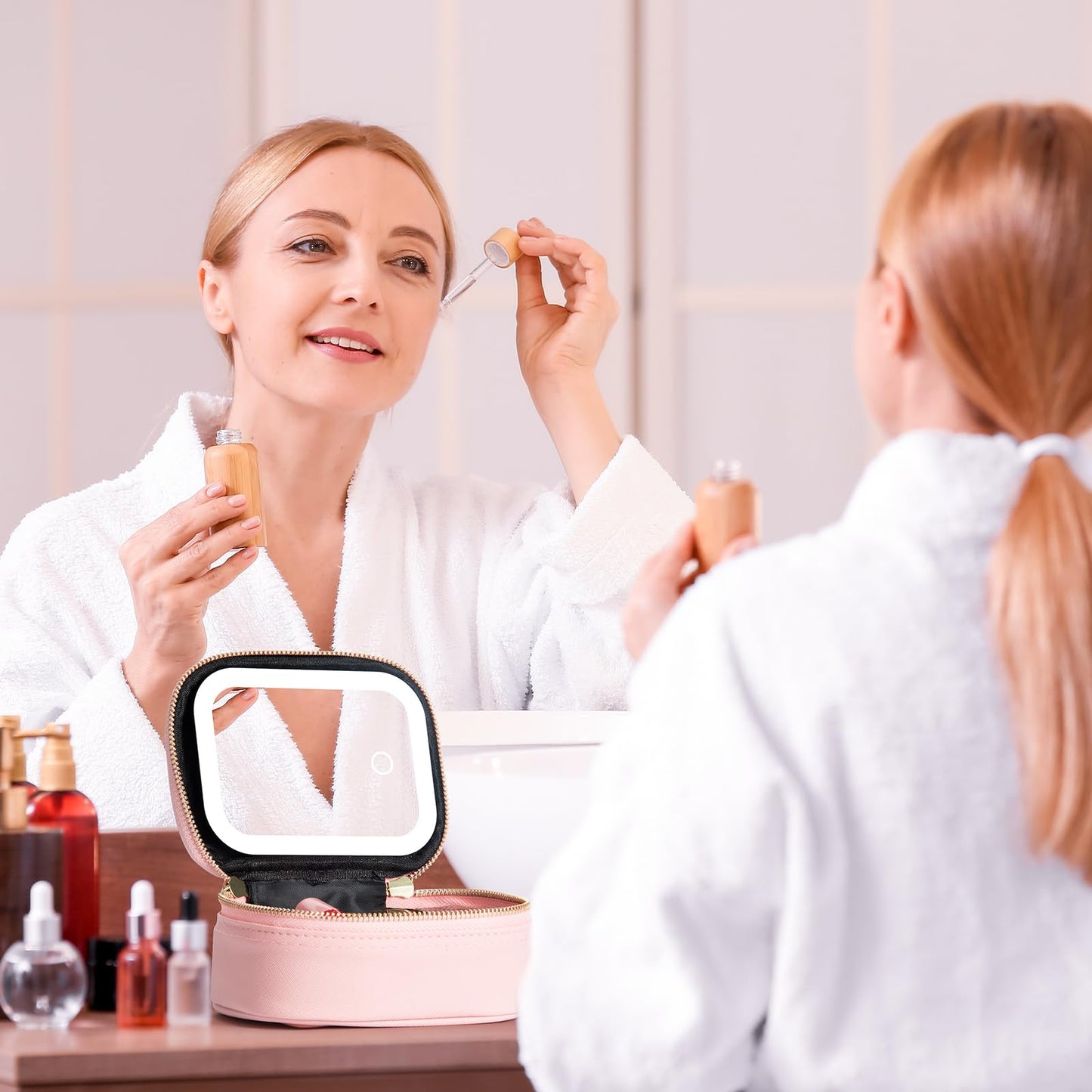 Extrei Gent Small Makeup Bag Travel Train Case with Mirror and Light Mini Travel Makeup Train Case Cosmetic Organizer 3 Adjustable Brightness Toiletry Bag Portable Artist Storage